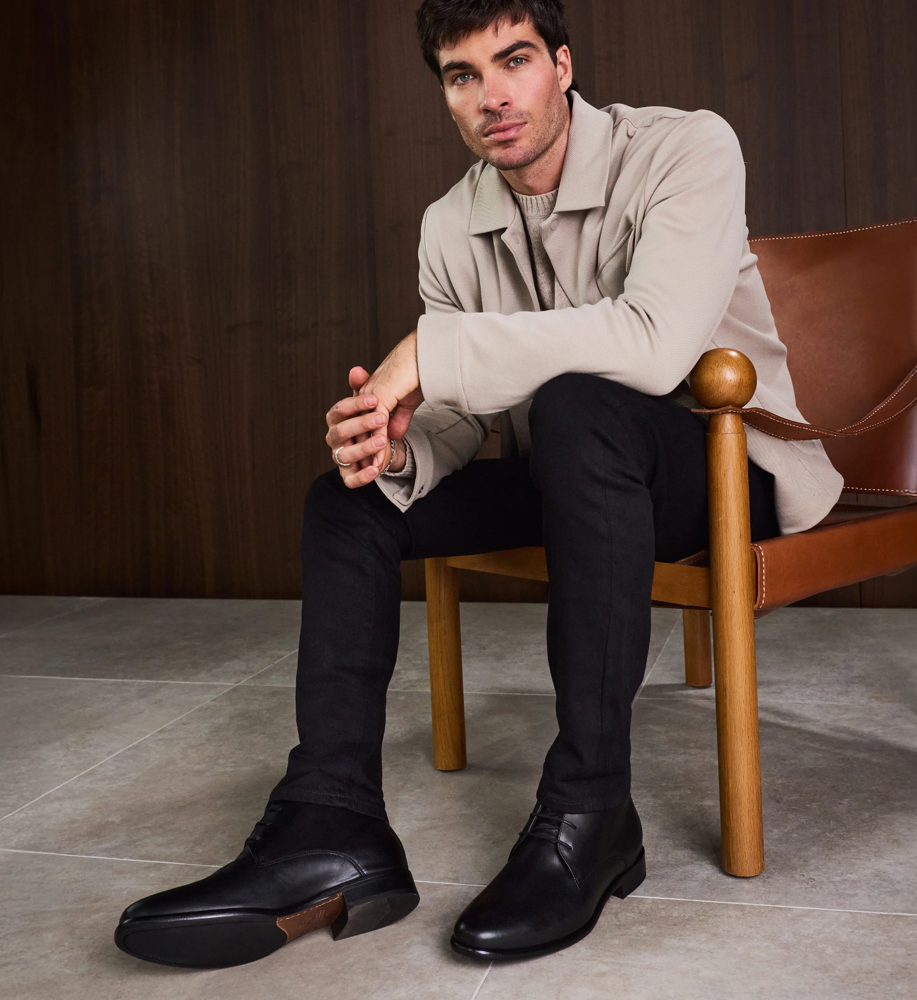 Dubnium Black Leather Boots