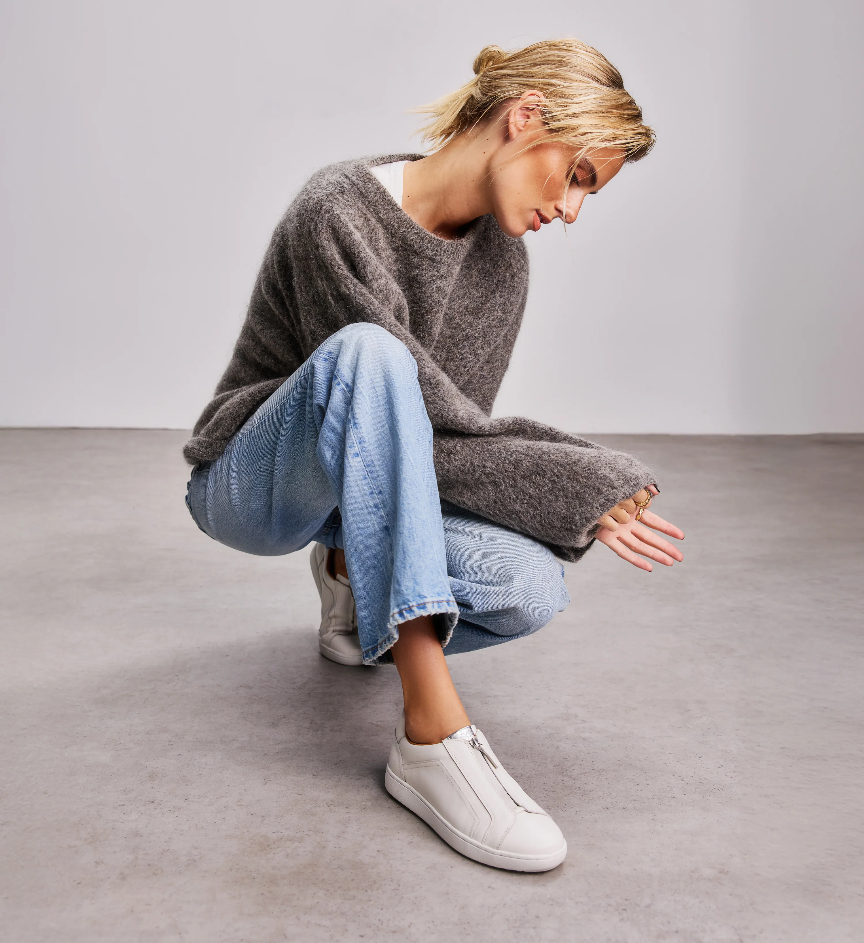 Troupial White Leather Sneakers