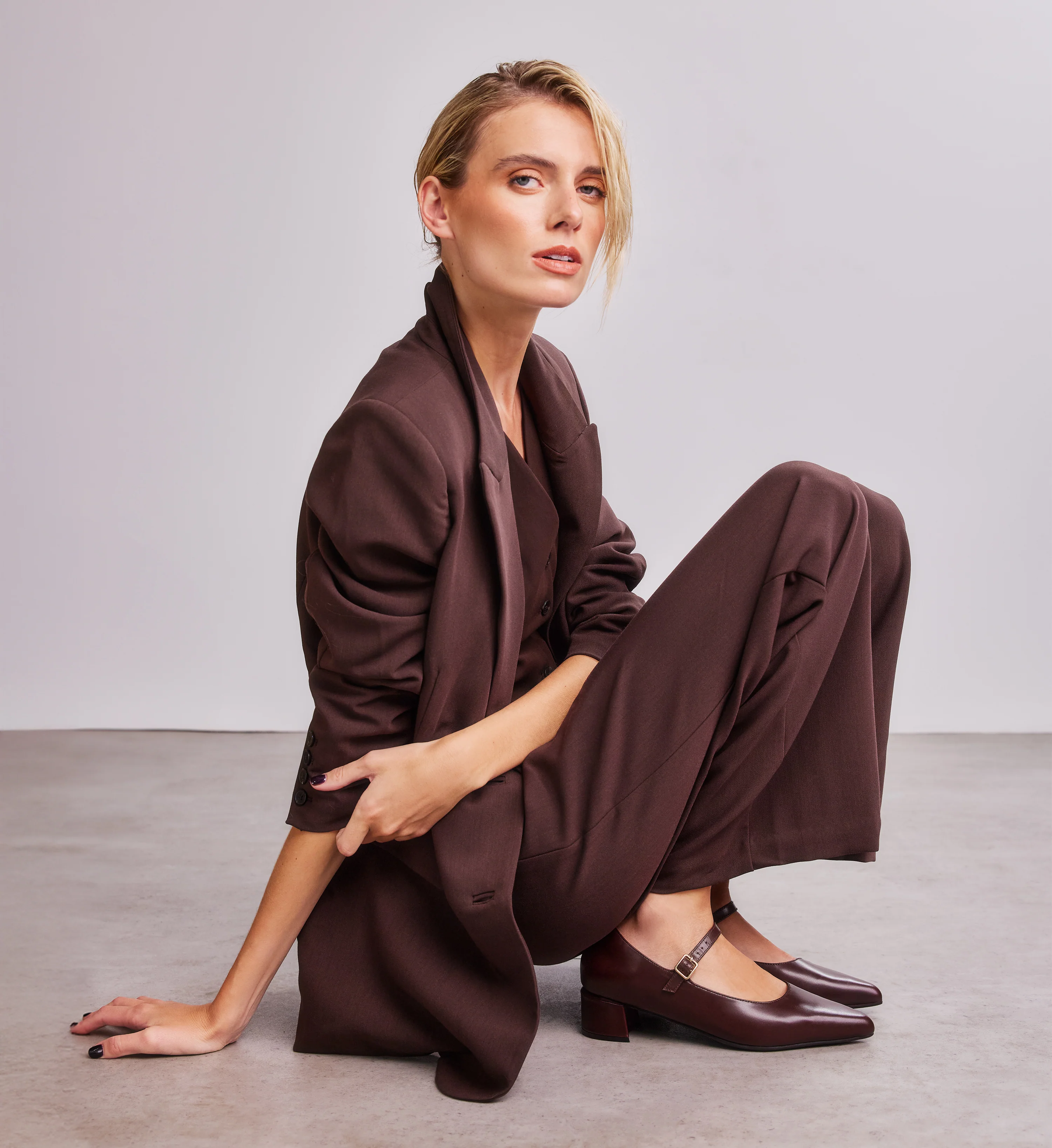 Parisoma Dark Oak Leather Low Heels