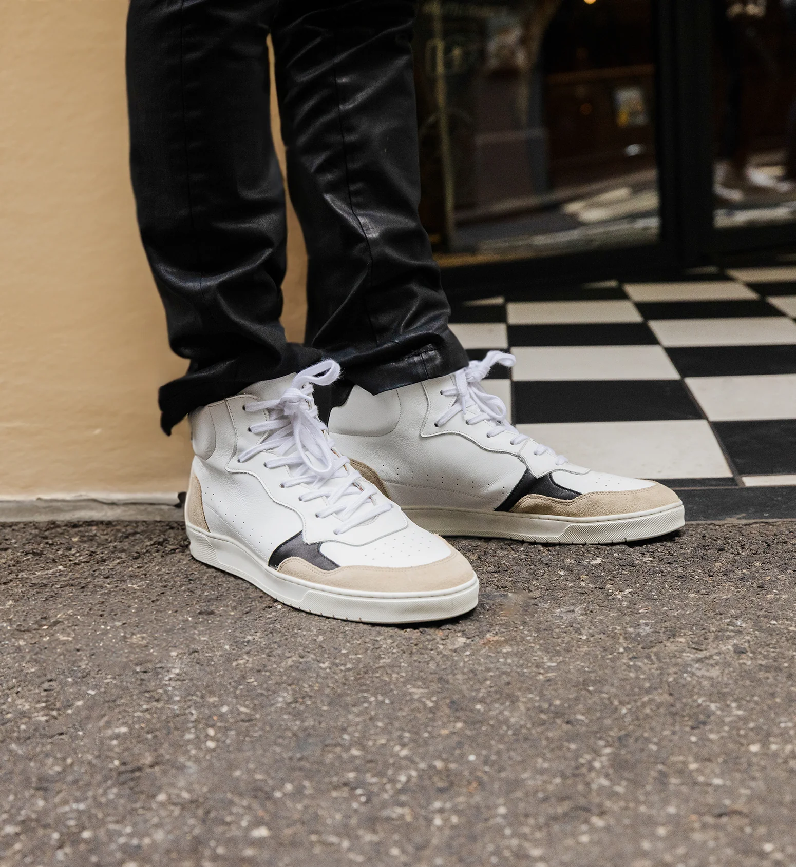 Calcium White & Black Leather Sneakers