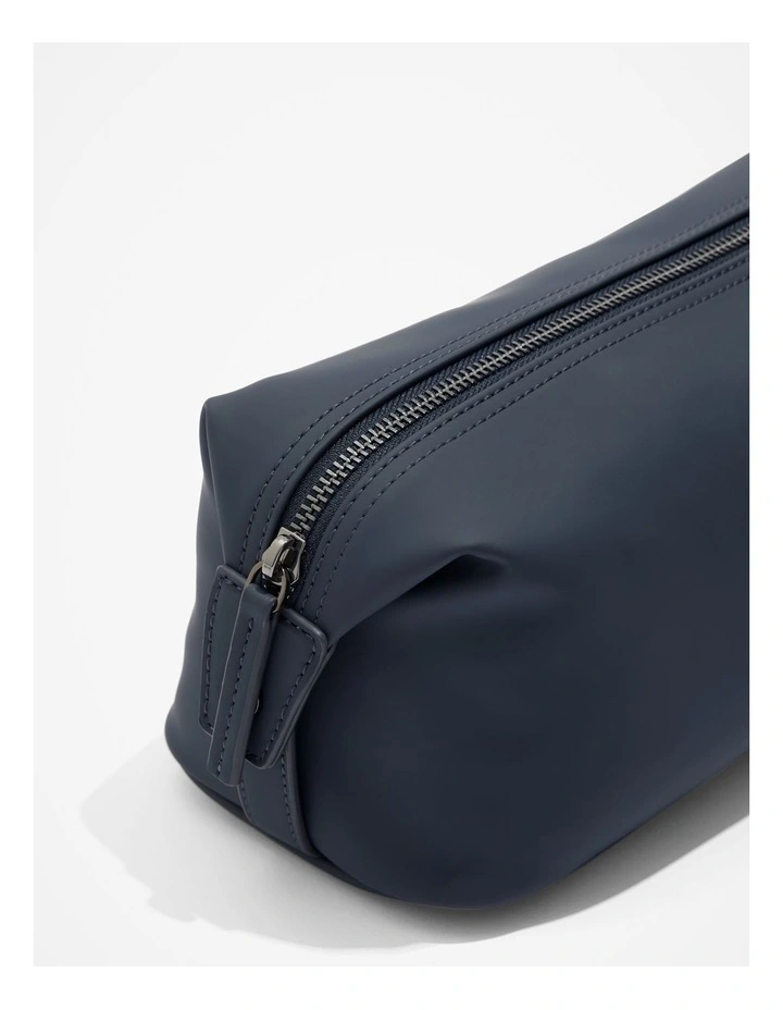 Recycled Blend Small Logo Wash Bag in Navy