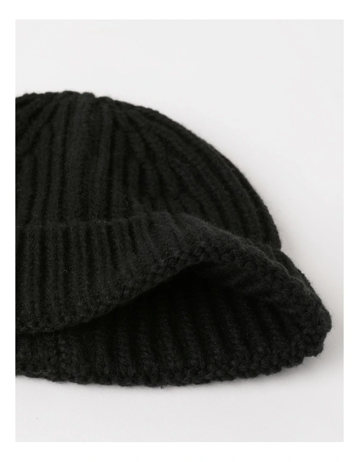 Fisherman Beanie in Black
