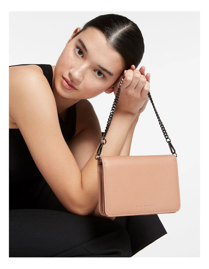 She Burns Chain Flapover Crossbody Bag in Dusty Pink