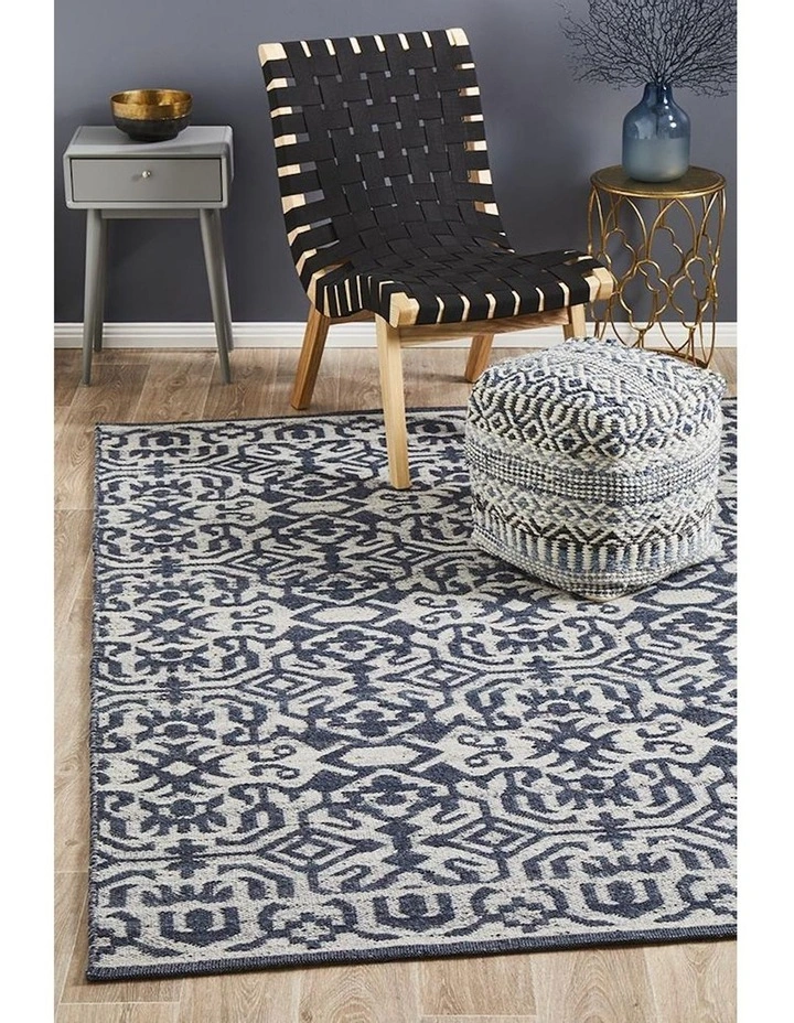 Relic Kian Silver Navy Rug in Navy