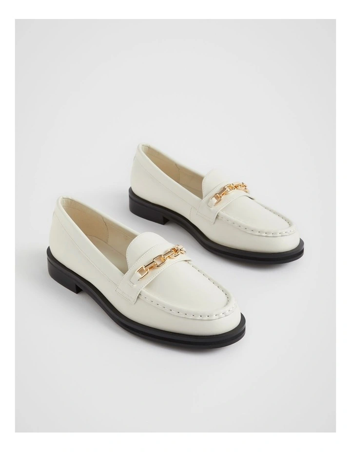 Zarah Loafer in Bone