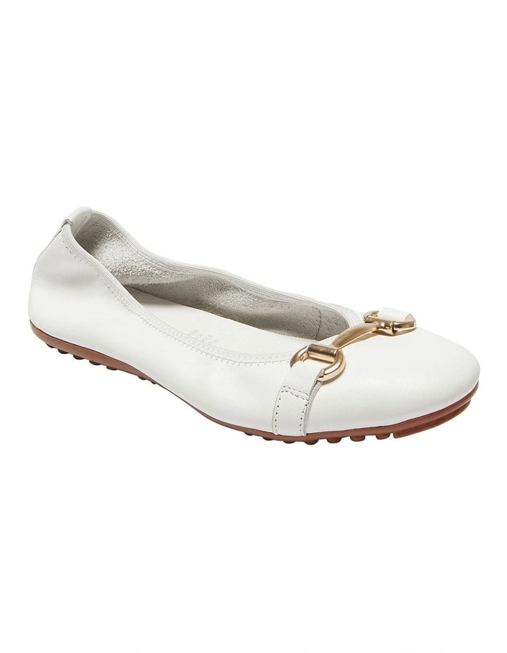 Pilgrim Flat Shoes in White Glove