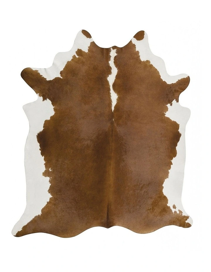 Exquisite Natural Cow Rug in Hereford