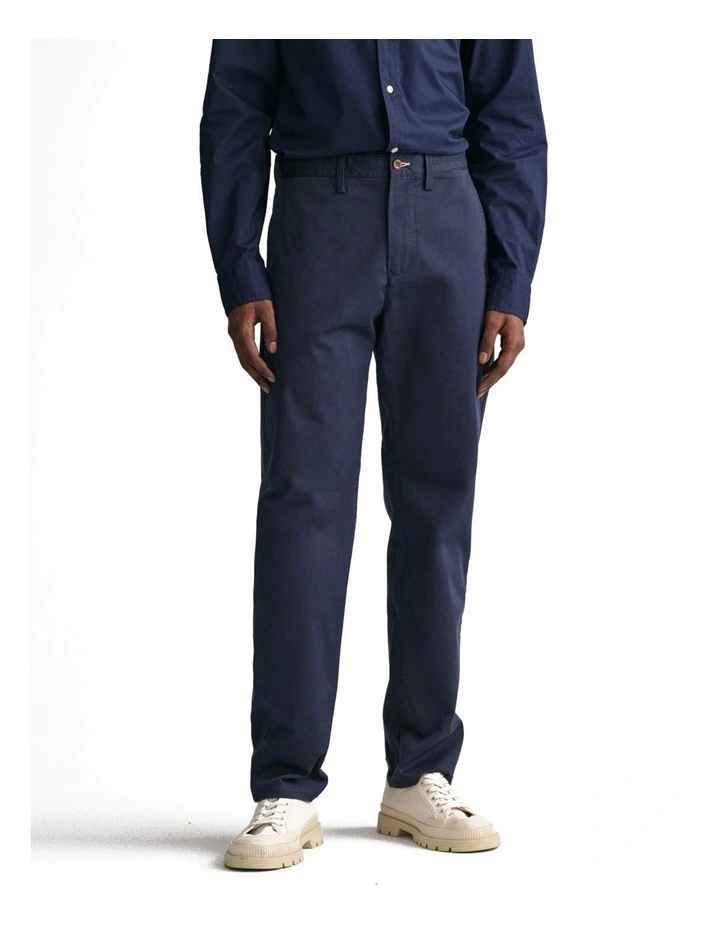 Twill Chinos in Marine