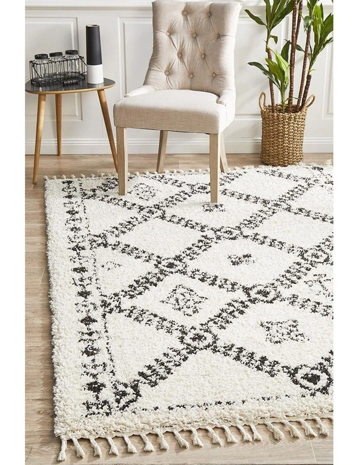 Saffron 33 Rug in White