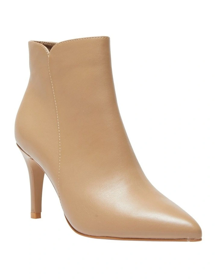 Ursula Leather Boots in Brown