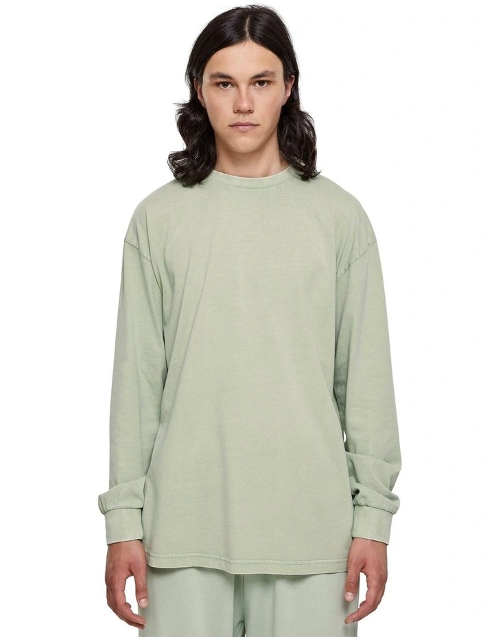 Heavy Boxy Acid Wash Long Sleeve in Vintage Green