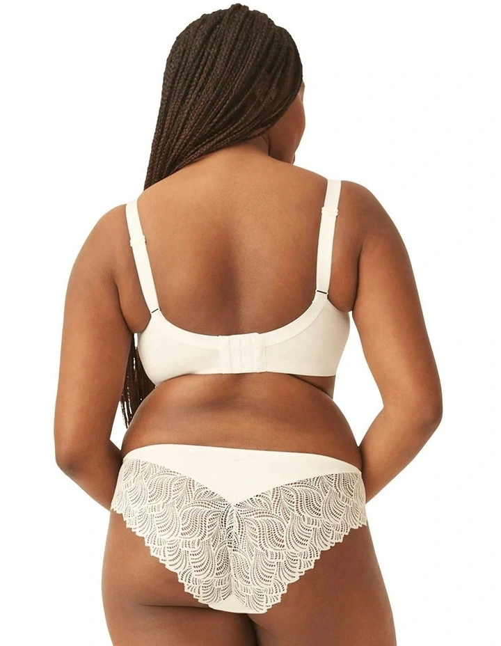 The Friday Recycled Lace Lined Underwire Bra in Ecru