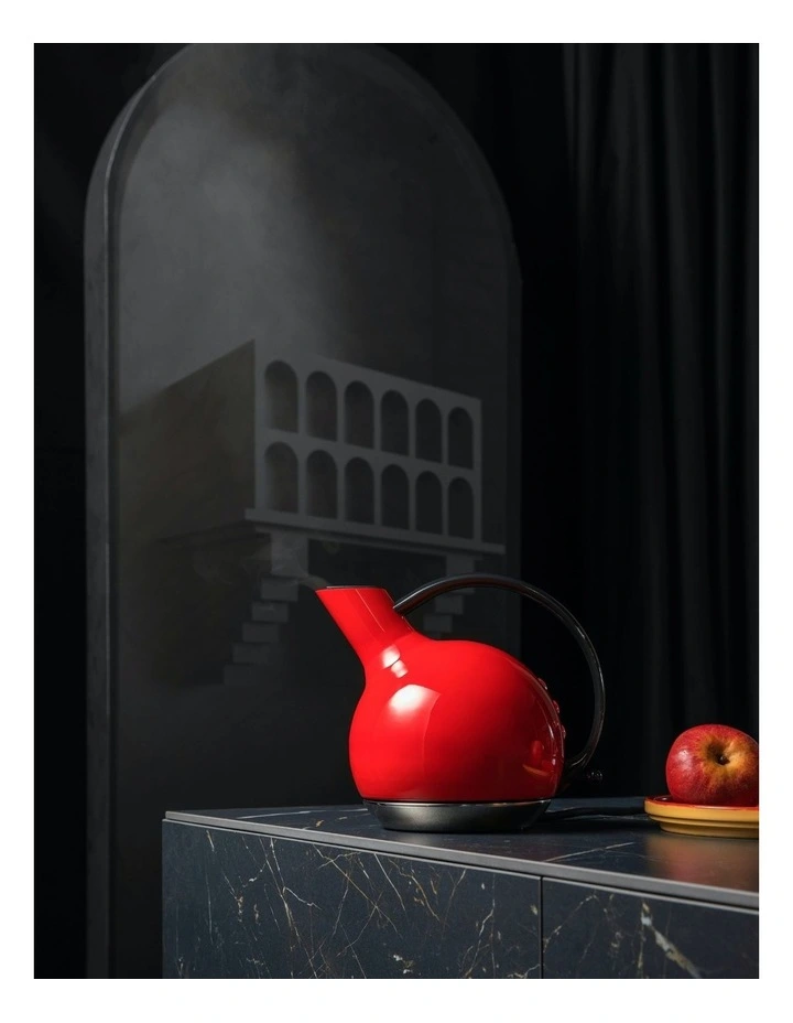 Giulietta Kettle in Red