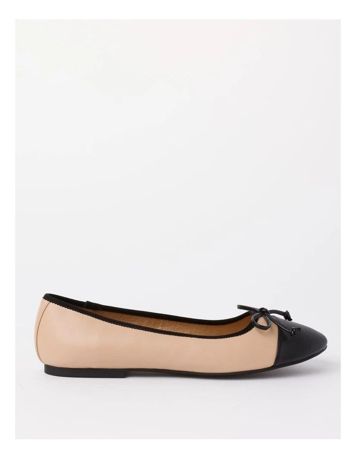 Koko Ballet Flats in Nude/Black