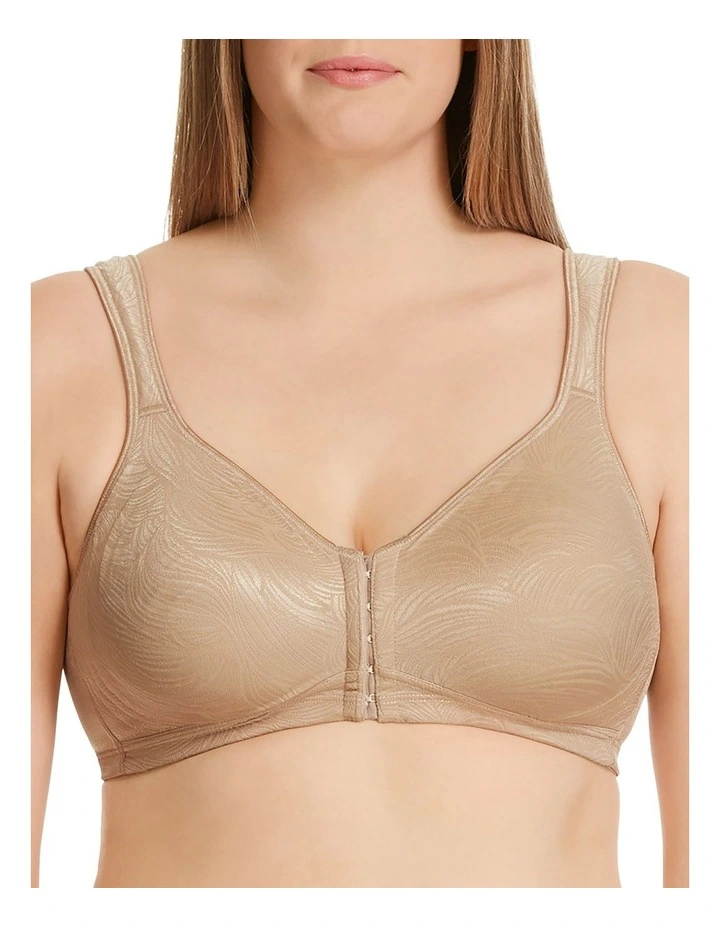 Posture Front Close Bra in Beige