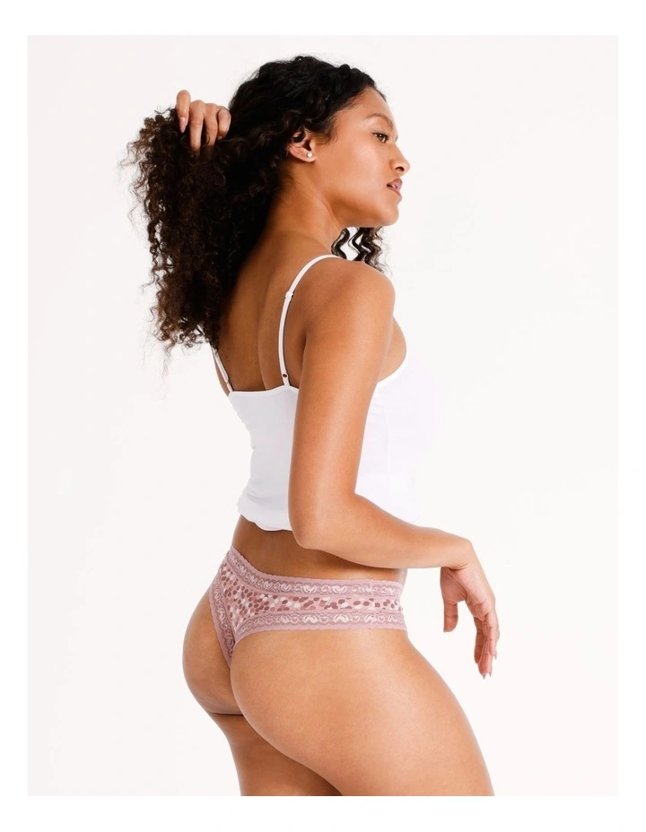 Smooth With Lace G-string in Pink