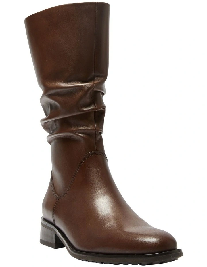 Adam Leather Boots in Brown