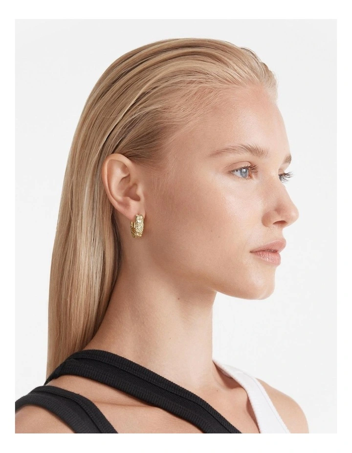 Serenno Small Huggie Hoop Earrings in Gold