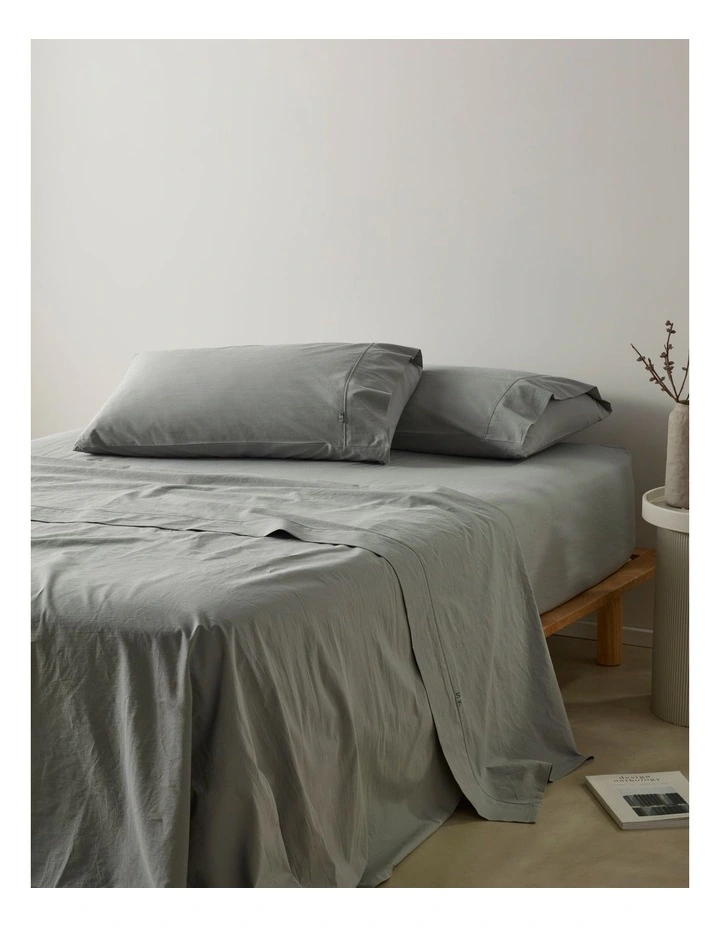 Stonewashed Cotton Fitted Sheet in Ash
