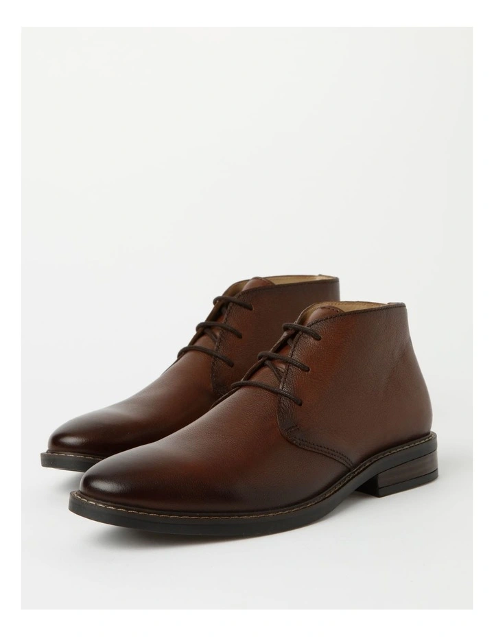 Flynn Chukka Boot in Brown