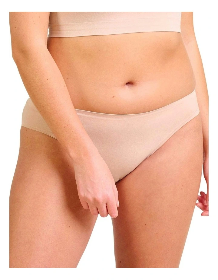 So Confort Seamless Plus Size Brief in Nude