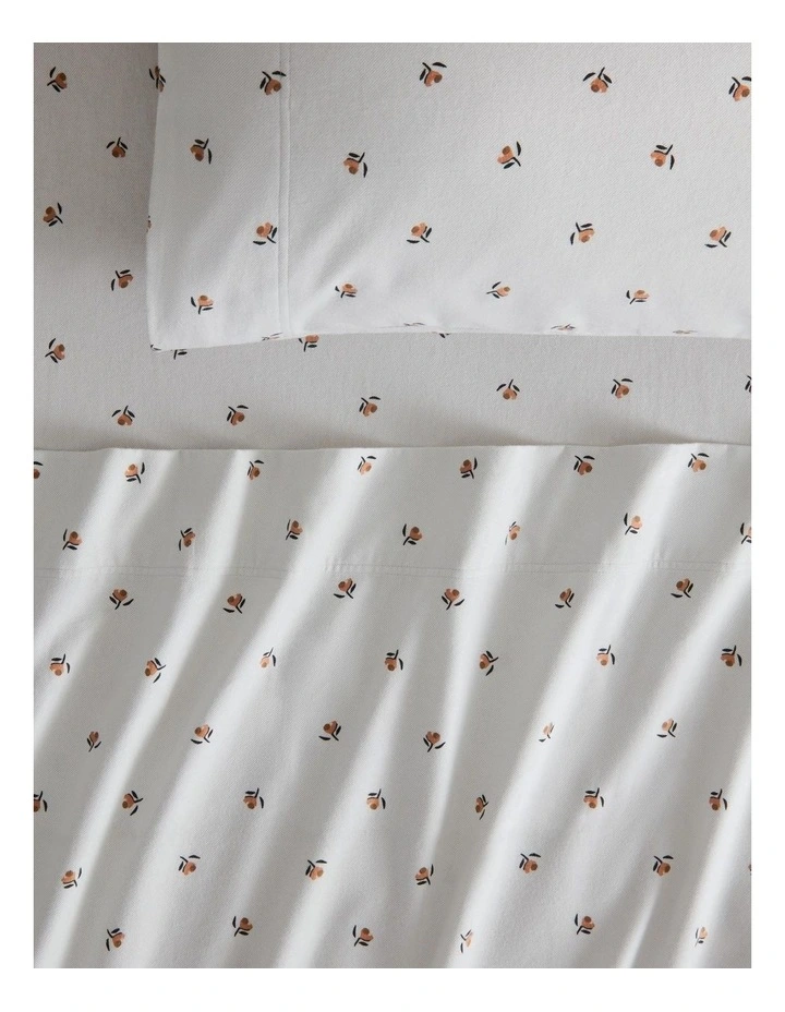 Flannelette Ditsy Floral Sheet Set in Peach Bloom