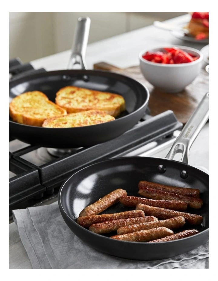Omega Frypan Set 24 & 28cm 2 Piece in Black