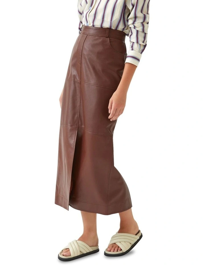 Anna Nappa Leather Pencil Skirt in Maroon