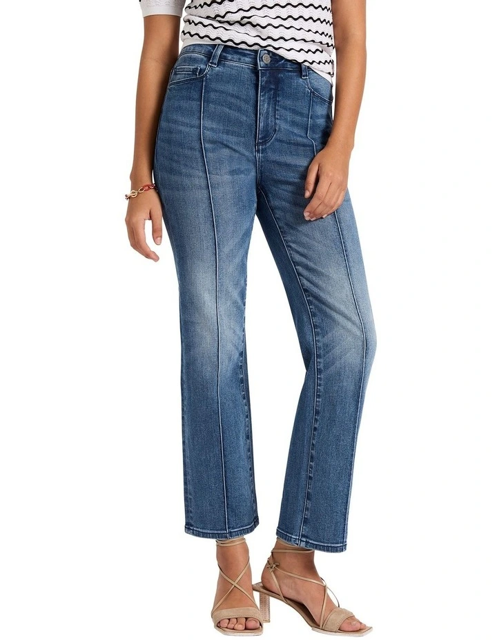Jamie Straight Leg Jean in Han Blue