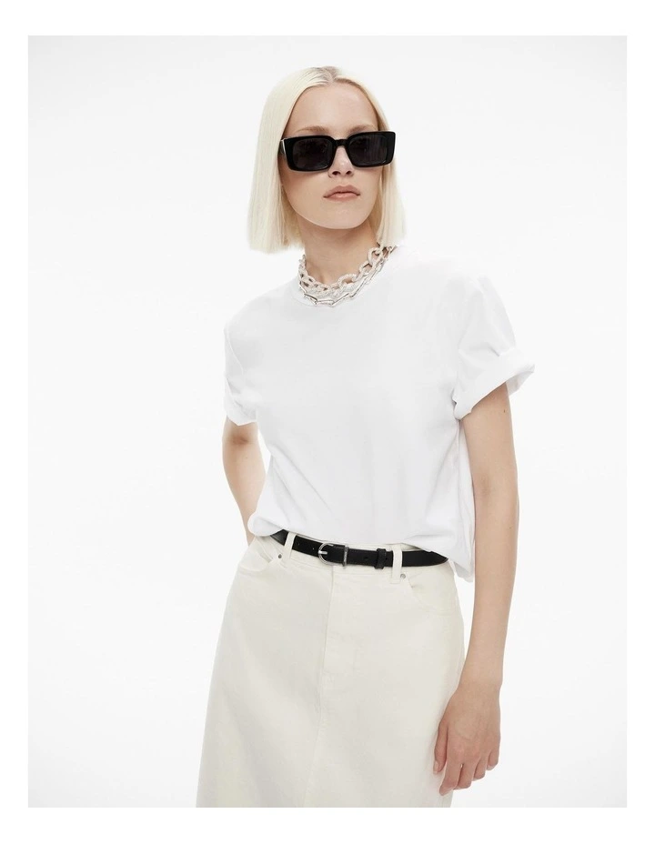 Curved Buckle Slim Belt in Black