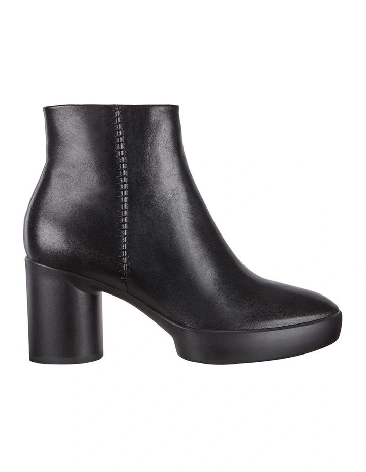 Shape Sculpted Motion 55 Boot In Black