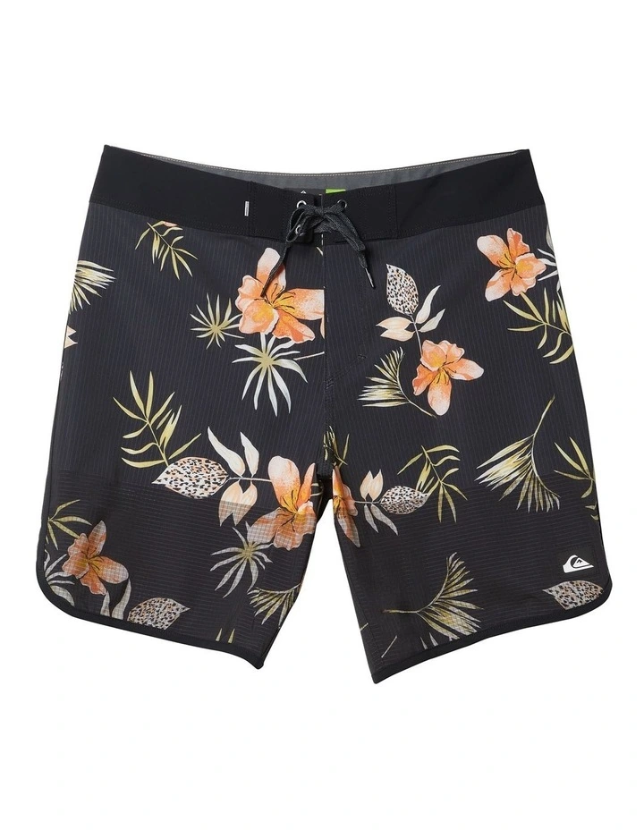 Highlite Scallop 19 Boardshorts in Black