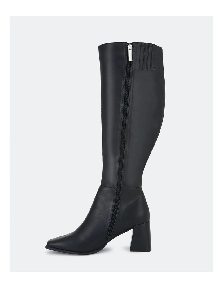 Orva Boots in Black