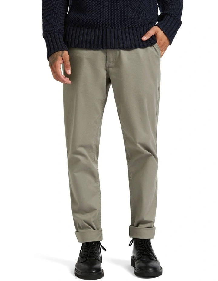 Brayden Slim Fit Chino Pant in Smoke Grey