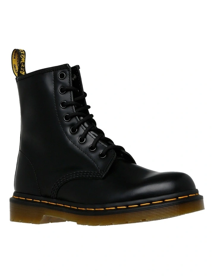 1460 8 Eye Smooth Boot in Black