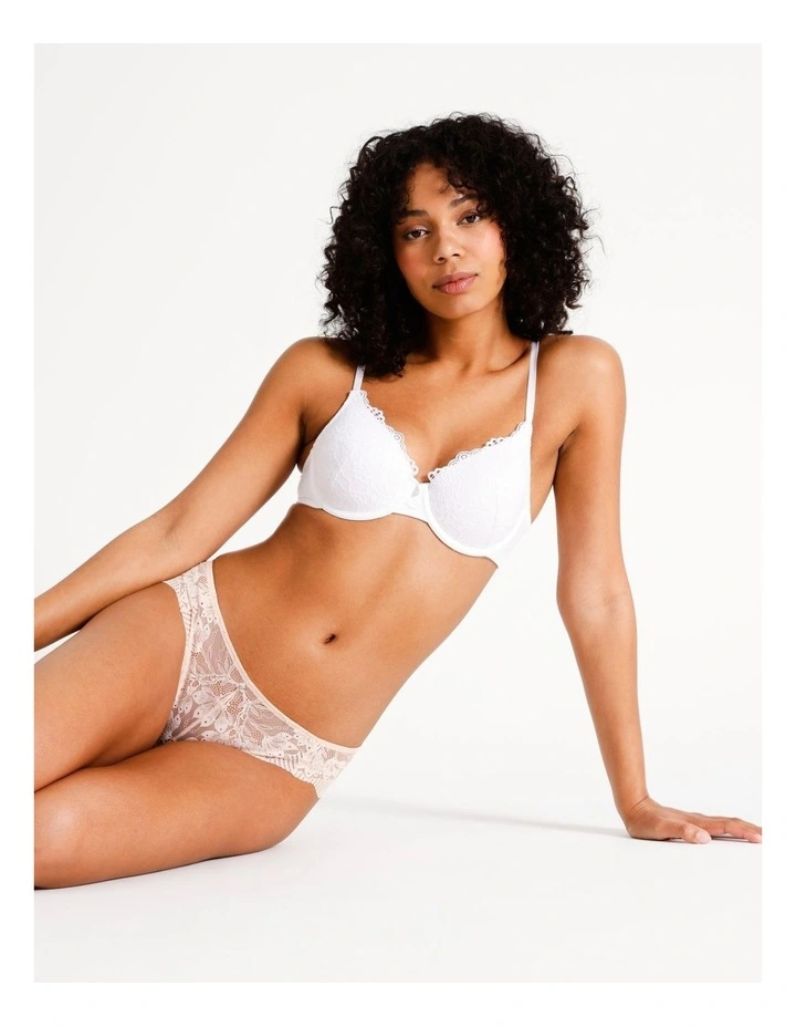Pure Comfort Lace Plunge Bra in White
