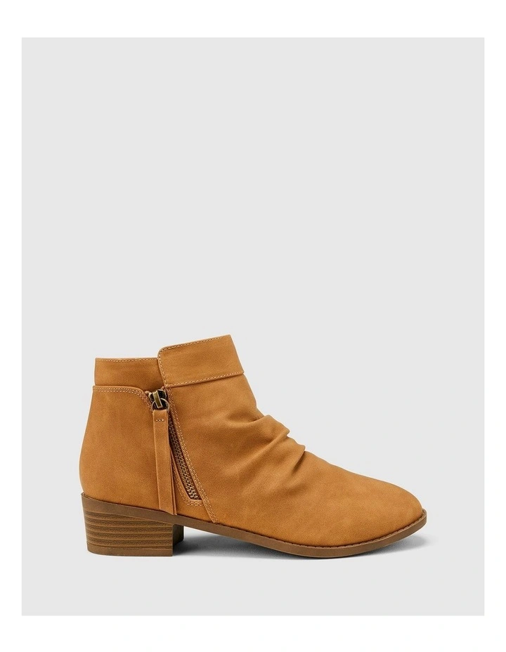 Dagali Boots in Tan