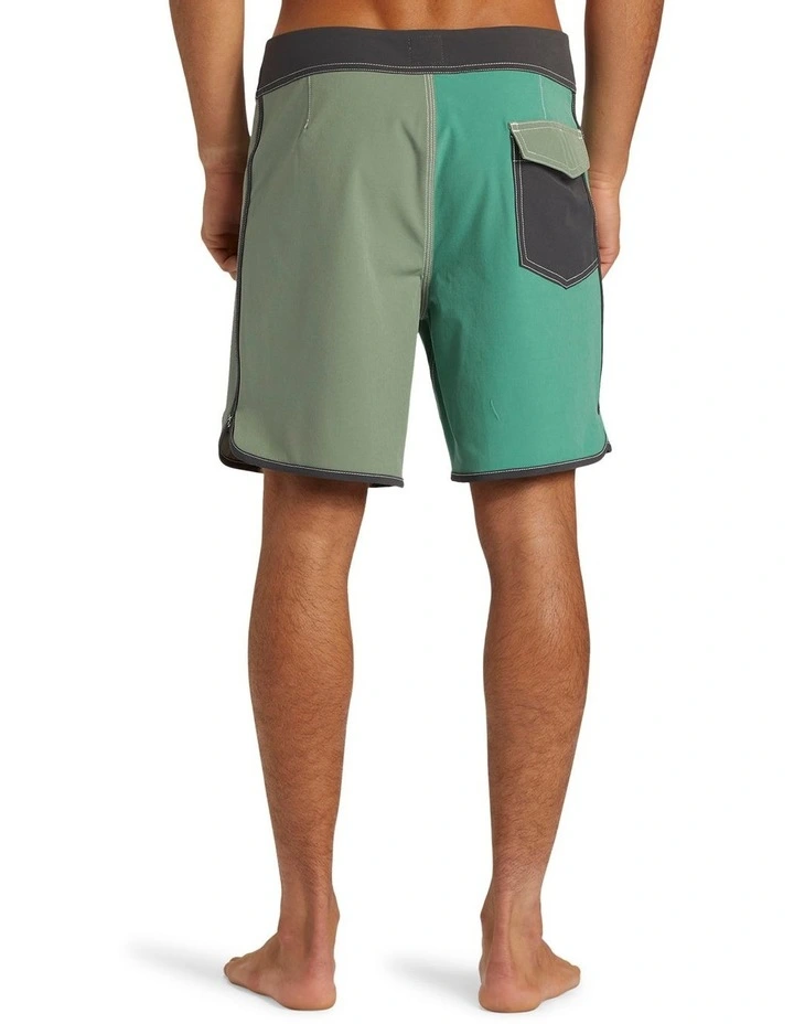 Original Scallop Jester 18" Boardshorts in Sea Spray