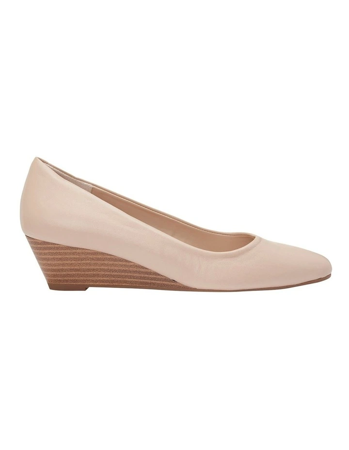 Henry Heeled Shoes in Nude Leather