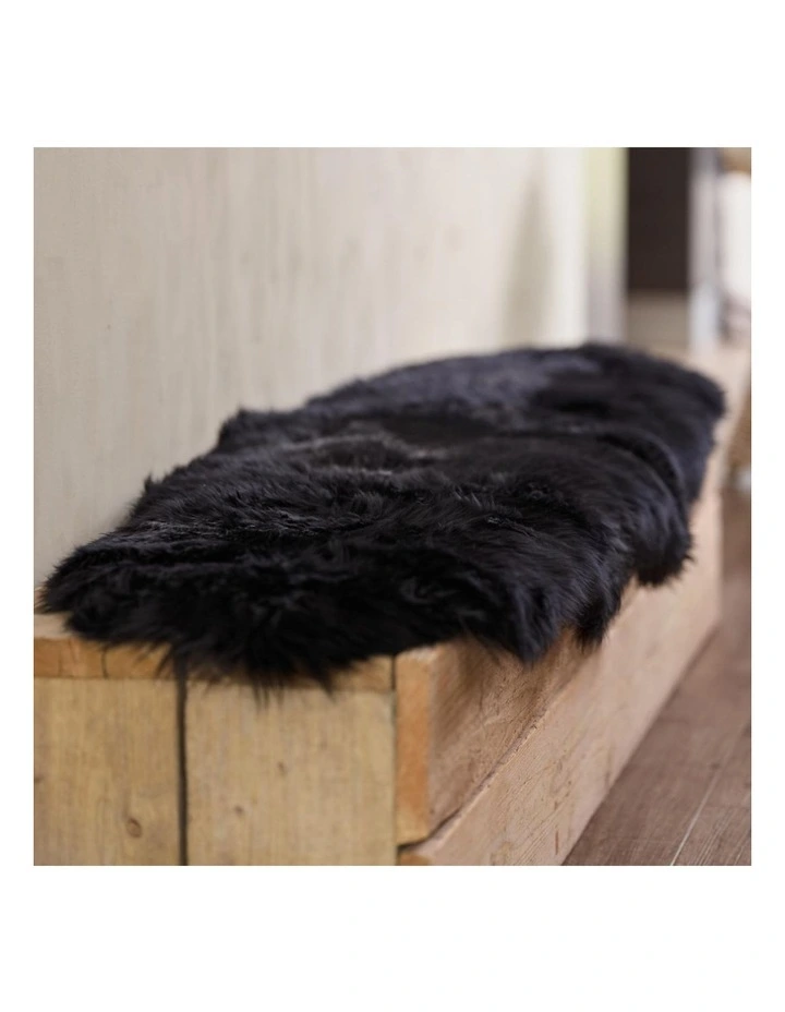 Naturally Sheepskins Long Wool Sheepskin Rug Double (Black)