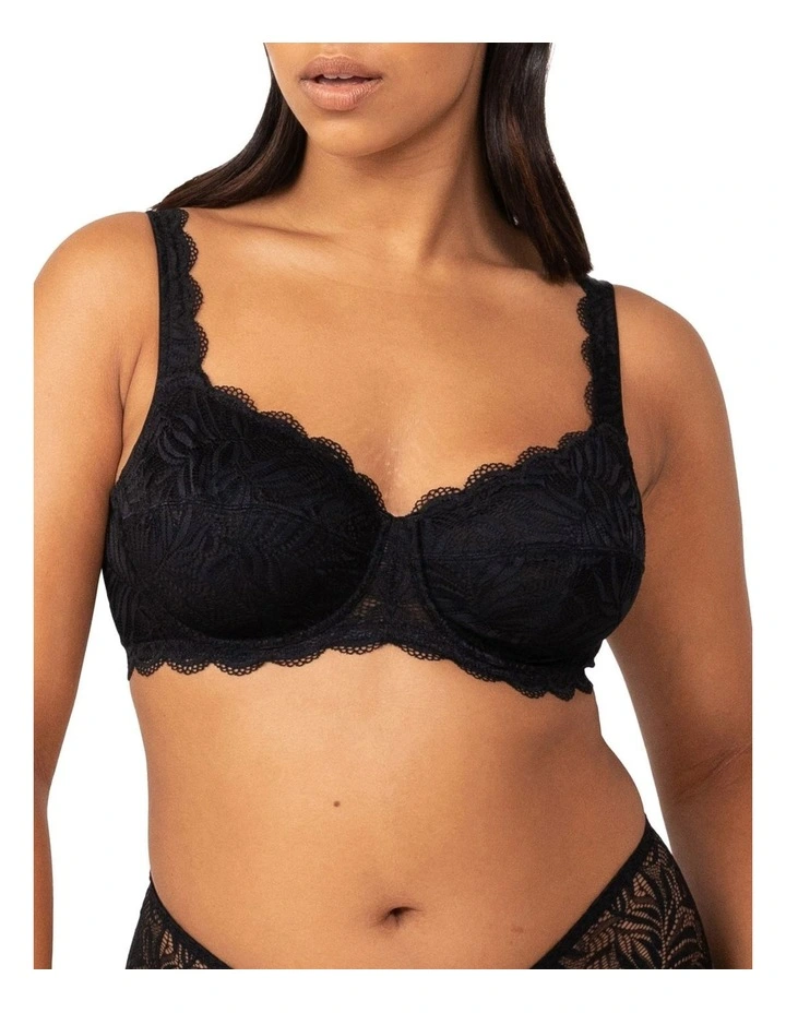 Essential Lace Balconette Underwire Bra in Black