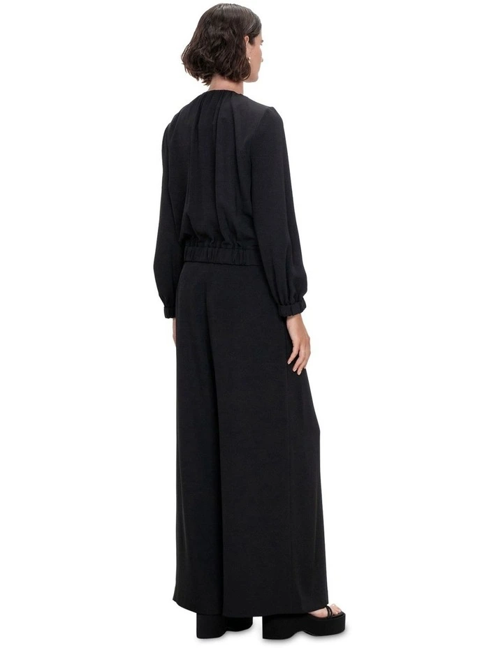 Stretch Twill Gathered Zip Jacket in Black