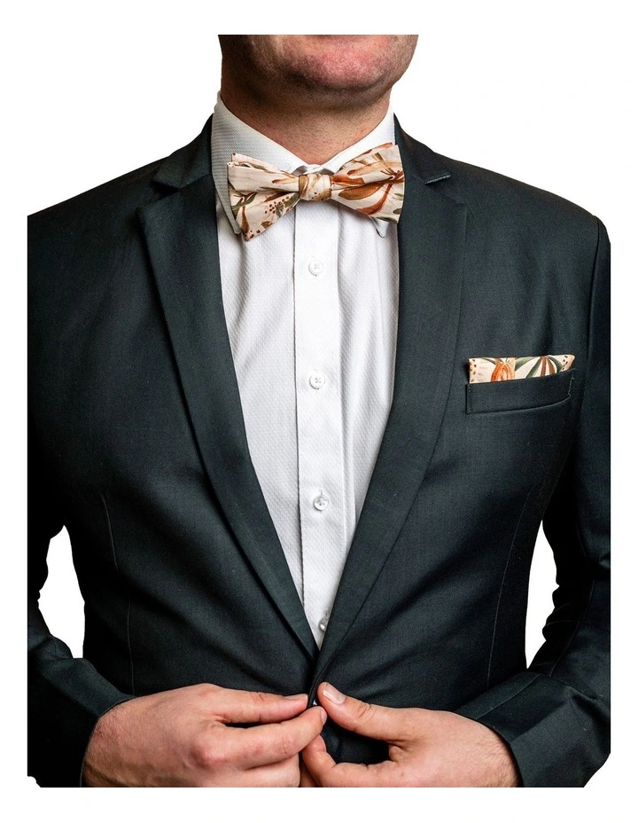 Grass Tree Pocket Square in Beige Multi