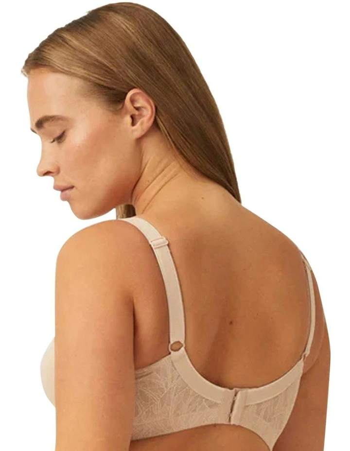 Side Smoothing Minimiser Bra With Lace in Light Beige