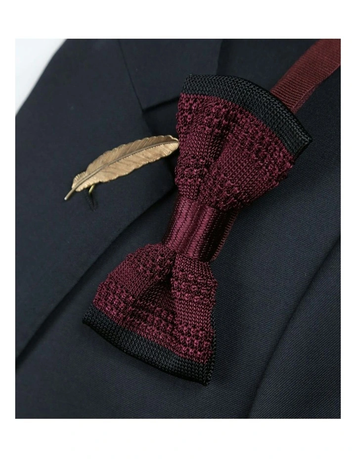 Barre Knitted Bow Tie in Burgundy/Black