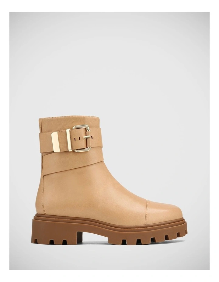 Fenton Leather Ankle Boot in Wheat