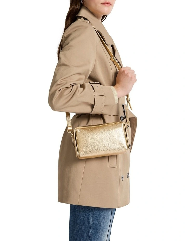 Pia Leather Crossbody Bag in Gold