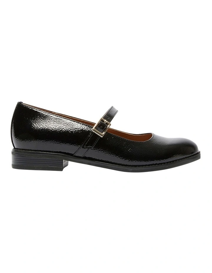 Gabriel Flat Shoes in Black Crinkle Patent Leather