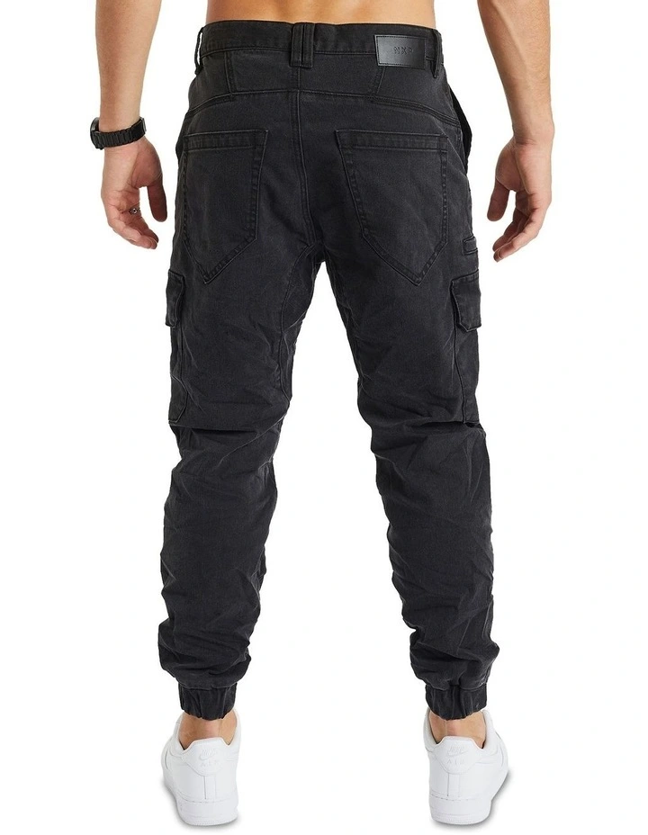Thunderbolt Relaxed Jogger in Phantom Black