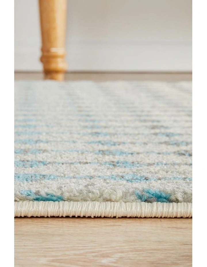 Evoke 260 Transitional Rug in White